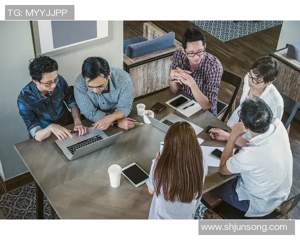 足球明星人物关系全景图解析与互动网络探讨